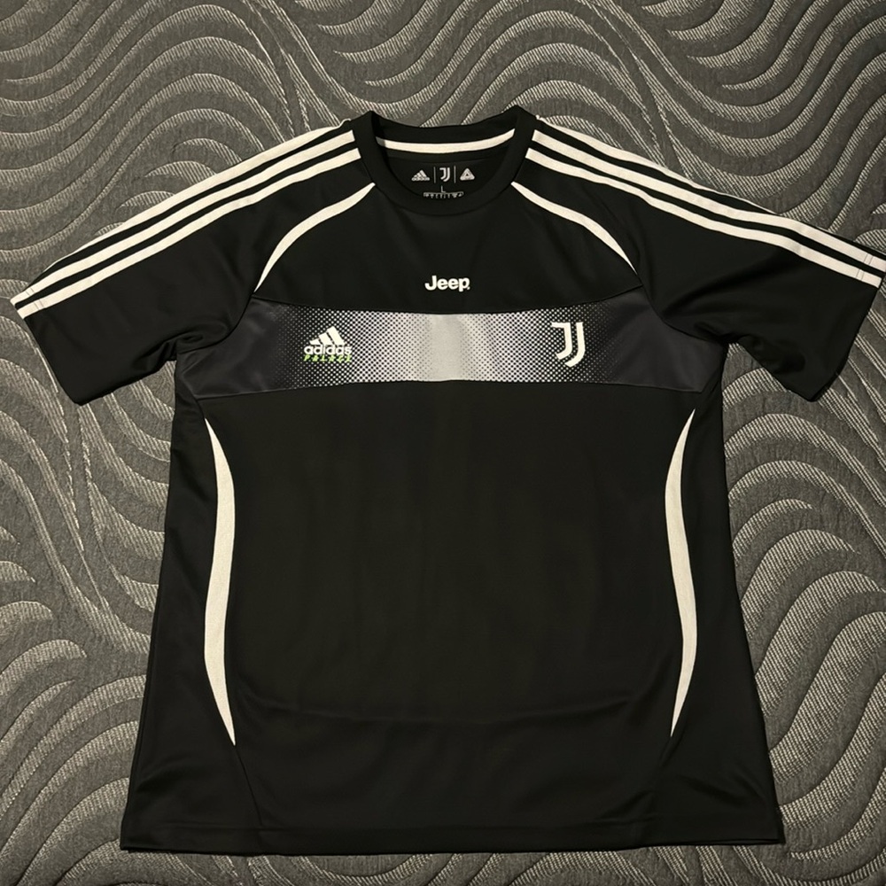 Palace Adidas juventus t shirt size L